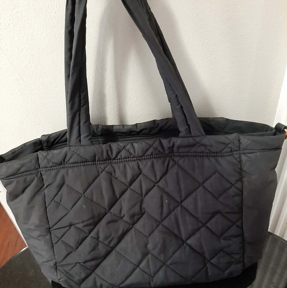 MARC JACOBS Black Quilted Nylon Tote with Matching RELIC Pouch - Picture 7 of 9